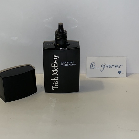 Shade 4 Even Skin Foundation Trish McEvoy Discontinued - Picture 3 of 7